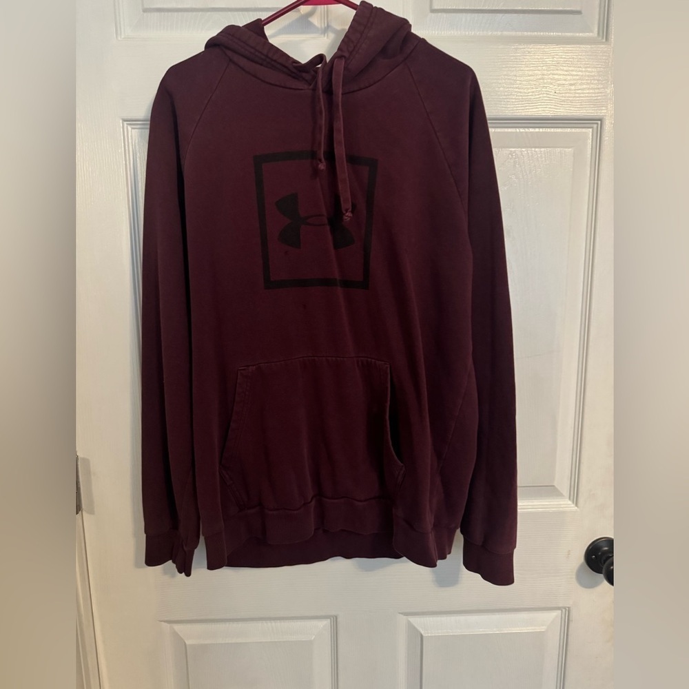Under Armour Men's Burgundy Hoodie Size XL
